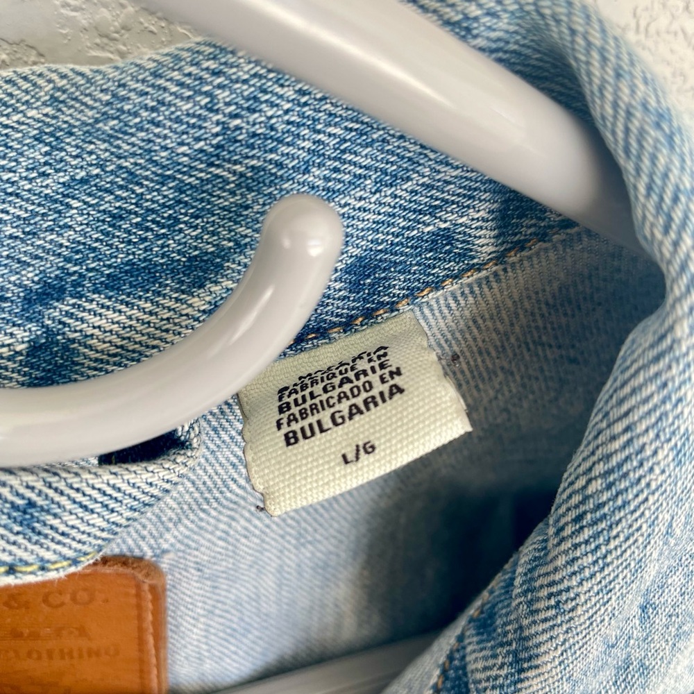 Levi's Trucker Jacket - image 4